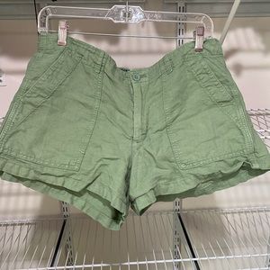 Gap green shorts